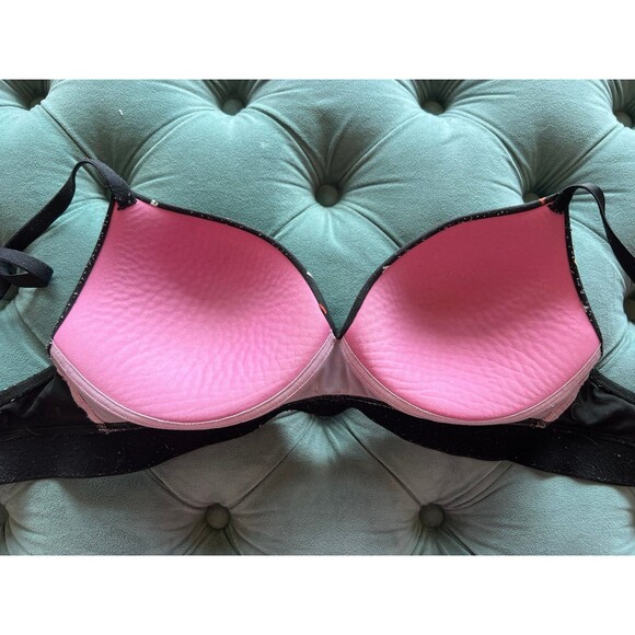 Victoria’s Secret PINK Bra  34D - Picture 3 of 4
